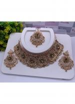 Fancy Stone Studded Necklace Set